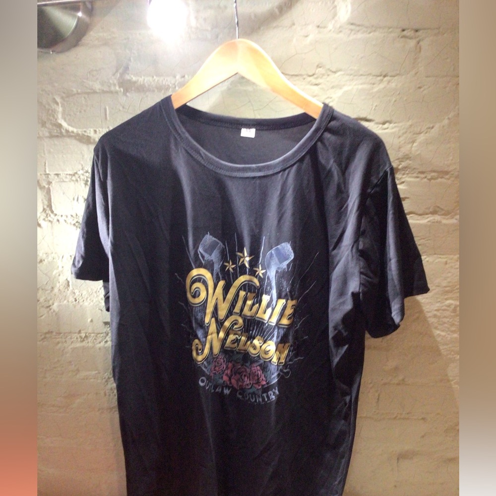 NEW! Willie Nelson Graphic Tee